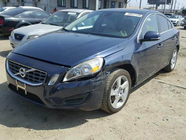 YV1622FS2C2111211 - 2012 VOLVO S60 T5 BLUE photo 2