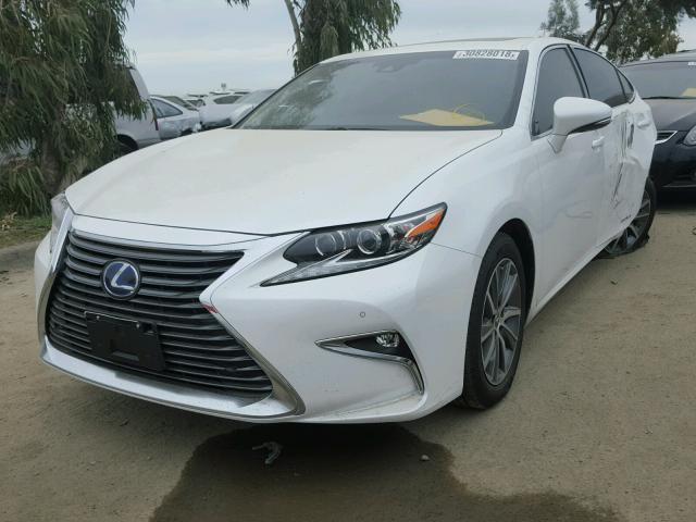 JTHBW1GG2J2182496 - 2018 LEXUS ES 300H WHITE photo 2