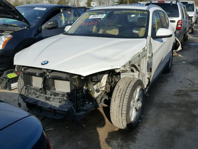 WBAVL1C59DVR86256 - 2013 BMW X1 XDRIVE2 Ақ фото 2