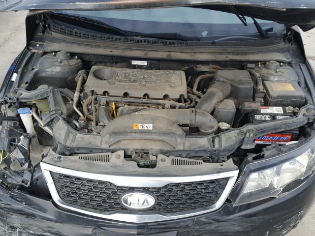 KNAFT4A21D5706408 - 2013 KIA FORTE LX BLACK photo 7