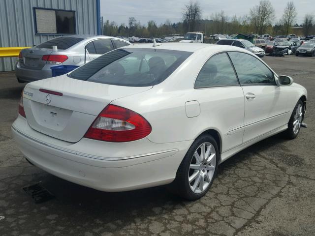 WDBTJ56H67F214405 - 2007 MERCEDES-BENZ CLK 350 WHITE photo 4