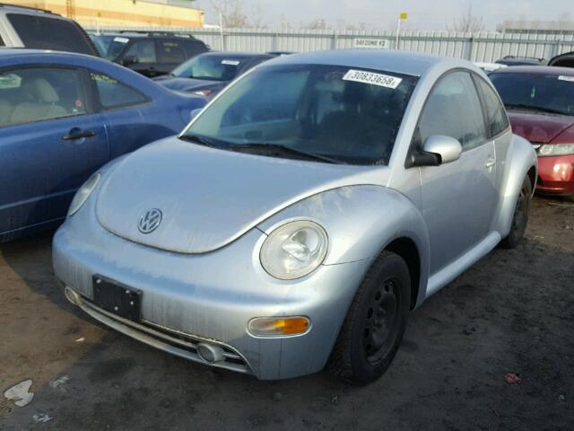 3VWCR21C74M413508 - 2004 VOLKSWAGEN NEW BEETLE 银色 照片 2