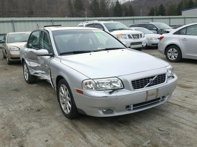 YV1TH592451395884 - 2005 VOLVO S80 2.5T SILVER photo 1