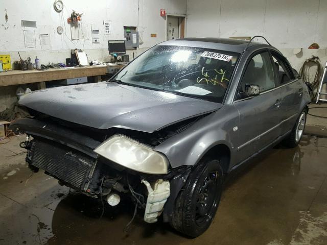 WVWTH63B34P102329 - 2004 VOLKSWAGEN PASSAT GLX 灰色 照片 2