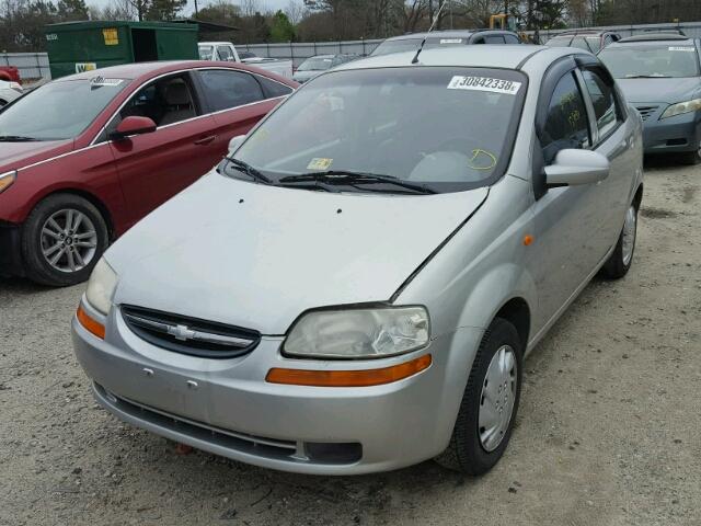 KL1TD52674B125370 - 2004 CHEVROLET AVEO SILVER photo 2