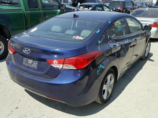 5NPDH4AE7DH237881 - 2013 HYUNDAI ELANTRA GL BLUE photo 4