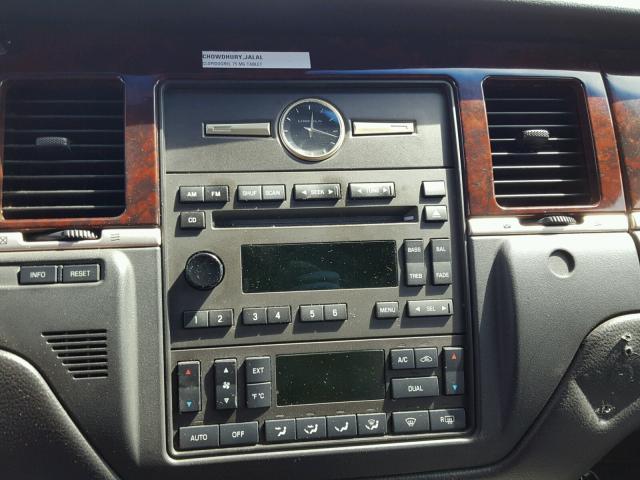 1LNHM81W67Y636552 - 2007 LINCOLN TOWN CAR S GREEN photo 9