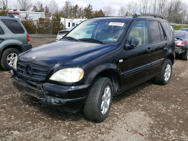 4JGAB72E2XA134220 - 1999 MERCEDES-BENZ ML 430 BLACK photo 2