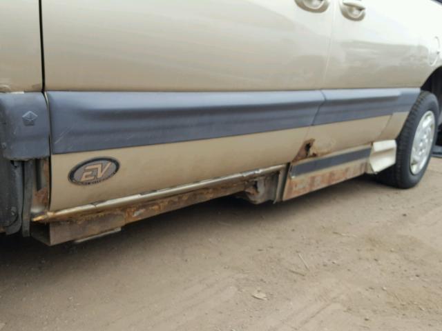 2B4GP44R1YR843326 - 2000 DODGE GRAND CARA BEIGE photo 9