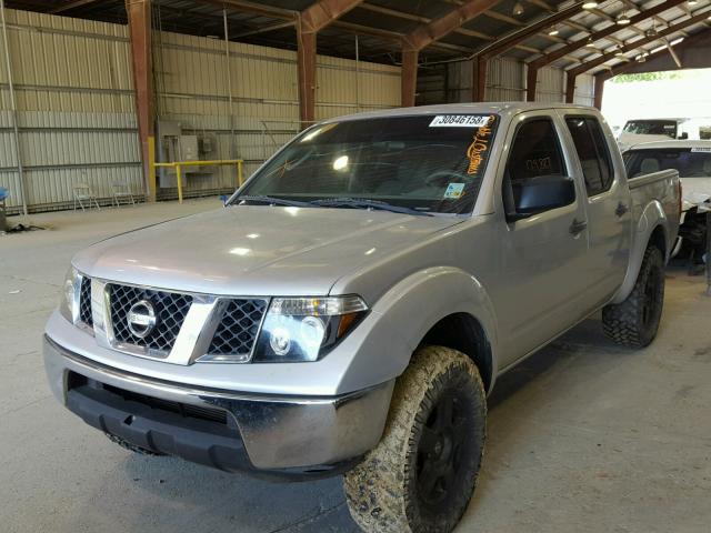 1N6AD07WX8C412341 - 2008 NISSAN FRONTIER C SILVER photo 2