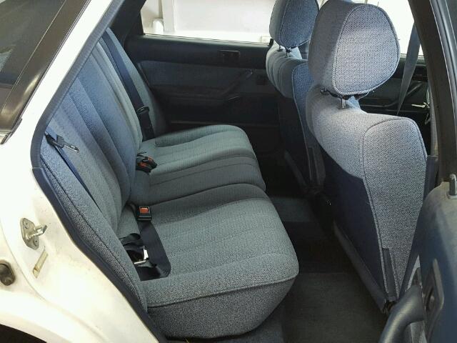 JT2VV21W9L0122679 - 1990 TOYOTA CAMRY DLX 白色 照片 6