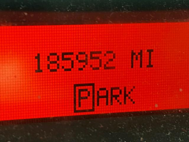 2G2WP552X81113309 - 2008 PONTIAC GRAND PRIX BLACK photo 8