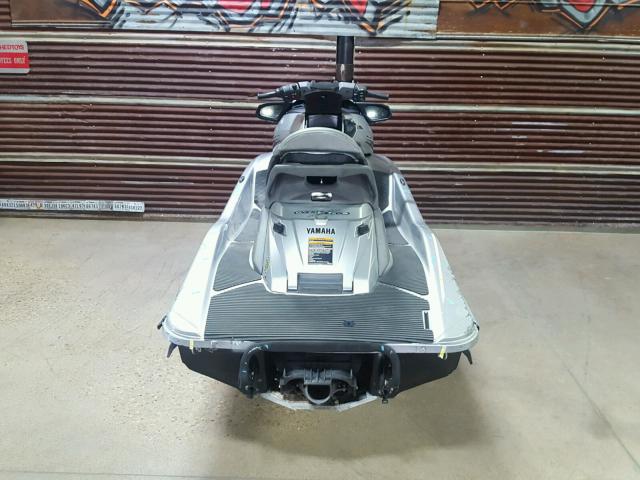 YAMA2479E212 - 2012 YAMAHA WAVERUNNER SILVER photo 9