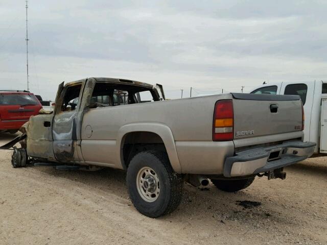 1GTHC29UX3E119872 - 2003 GMC SIERRA C25 BURN photo 3