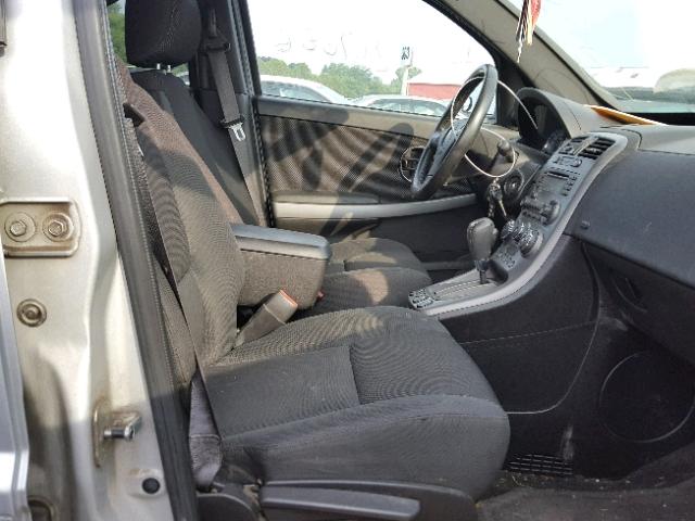 2CKDL63F066193562 - 2006 PONTIAC TORRENT SILVER photo 5