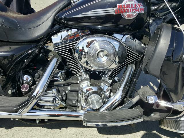 1HD1FCW306Y652549 - 2006 HARLEY-DAVIDSON FLHTCUI 黑色 照片 7