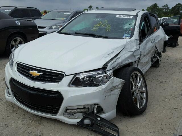 6G3F15RW3FL112183 - 2015 CHEVROLET SS WHITE photo 2