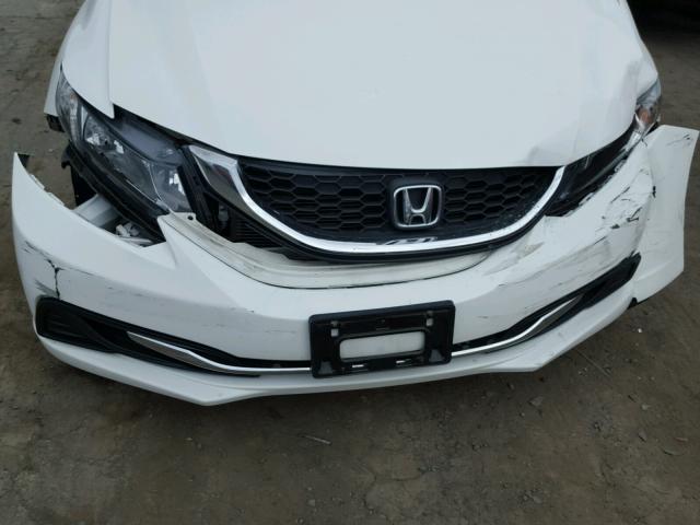 2HGFB2F7XFH526467 - 2015 HONDA CIVIC SE WHITE photo 9