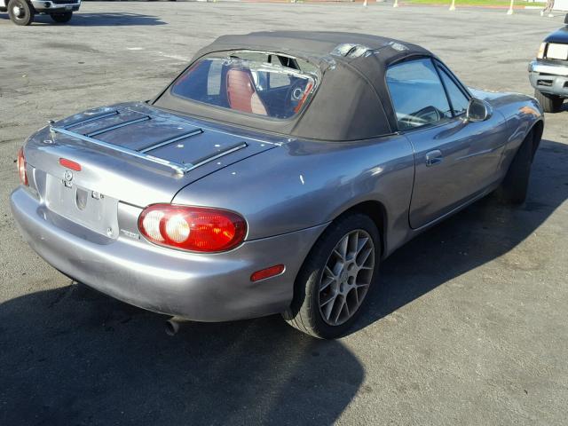 JM1NB353420228946 - 2002 MAZDA MX-5 MIATA GRAY photo 4