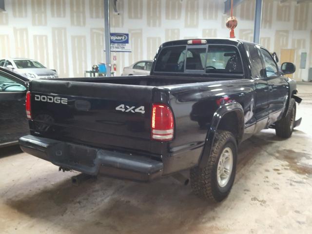 1B7GG22X6YS717308 - 2000 DODGE DAKOTA BLACK photo 4