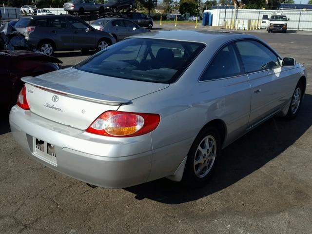 2T1CE22P72C006844 - 2002 TOYOTA CAMRY SOLA SILVER photo 4