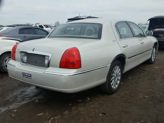 1LNHM81V97Y627643 - 2007 LINCOLN TOWN CAR S WHITE photo 4