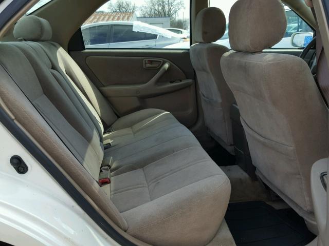 JT2BG22K6X0348001 - 1999 TOYOTA CAMRY LE WHITE photo 6
