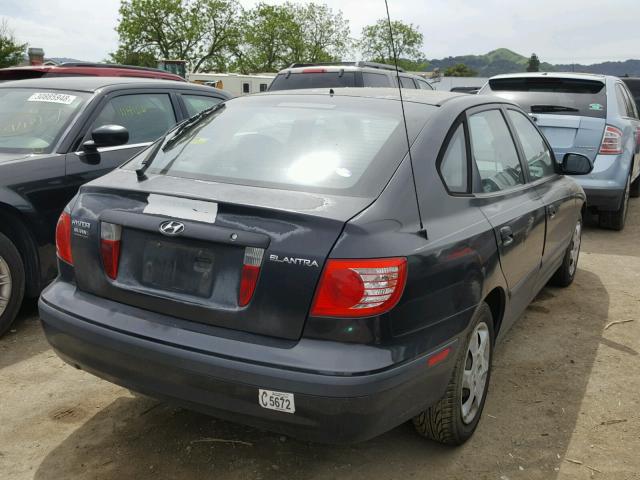 KMHDN56D95U133782 - 2005 HYUNDAI ELANTRA GL BLACK photo 4