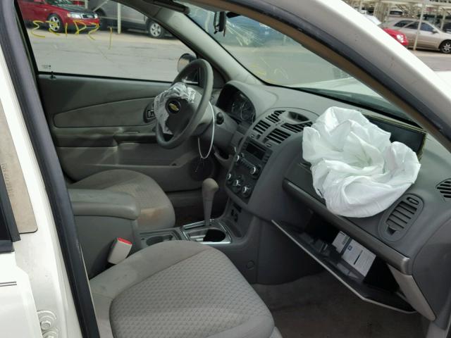 1G1ZS58N87F117338 - 2007 CHEVROLET MALIBU LS თეთრი ფოტო 5