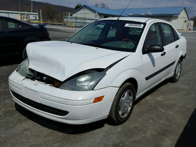 1FAFP33P24W156257 - 2004 FORD FOCUS LX WHITE photo 2