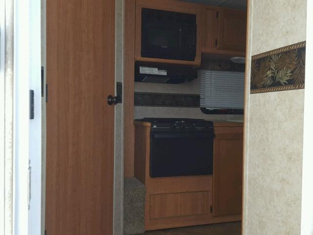 4YDT2452486410959 - 2008 KEYSTONE PASSPORT 白色 照片 6