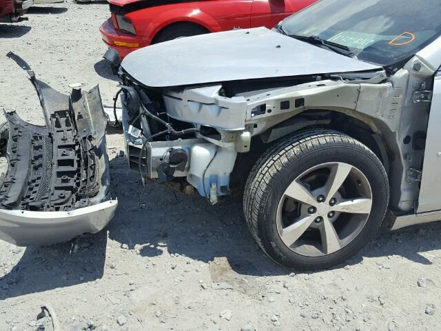 1G1ZC5E0XCF243488 - 2012 CHEVROLET MALIBU 1LT SILVER photo 10