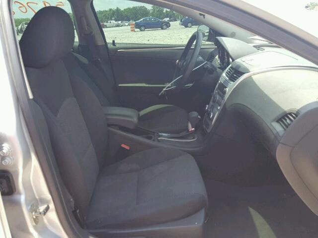 1G1ZC5E0XCF243488 - 2012 CHEVROLET MALIBU 1LT SILVER photo 5