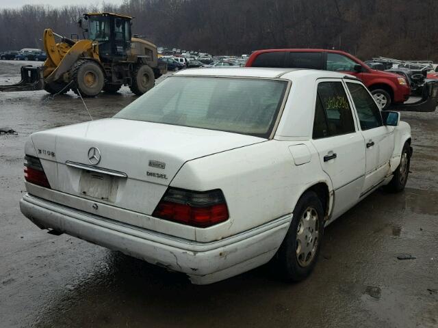 WDBEB31E2SC172025 - 1995 MERCEDES-BENZ E 300D WHITE photo 4