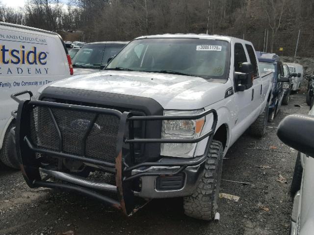 1FT7W2BT1DEB72546 - 2013 FORD F250 SUPER WHITE photo 2