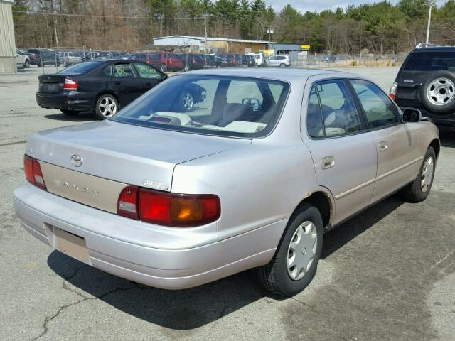 4T1BG12KXTU700142 - 1996 TOYOTA CAMRY DX TAN photo 4