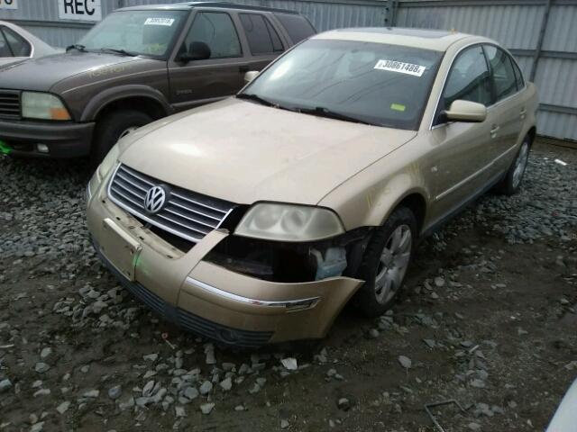 WVWRH63B91P292160 - 2001 VOLKSWAGEN PASSAT GLX 金色 照片 2