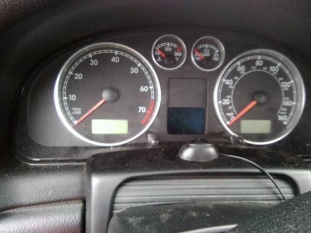 WVWRH63B91P292160 - 2001 VOLKSWAGEN PASSAT GLX 金色 照片 8