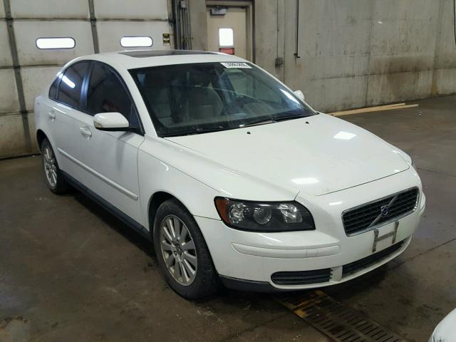 YV1MS381552074541 - 2005 VOLVO S40 2.4I WHITE photo 1