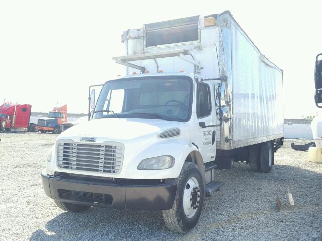 1FVACWDT29HAC8404 - 2009 FREIGHTLINER M2 106 MED WHITE photo 2