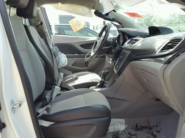 KL4CJBSBXEB623619 - 2014 BUICK ENCORE CON WHITE photo 5