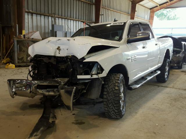 3C6TR5DT8FG605271 - 2015 RAM 2500 SLT 白色 照片 2