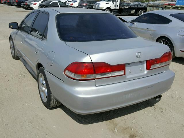 1HGCF86631A085399 - 2001 HONDA ACCORD VAL SILVER photo 3