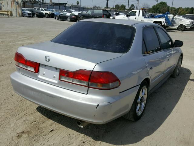 1HGCF86631A085399 - 2001 HONDA ACCORD VAL SILVER photo 4