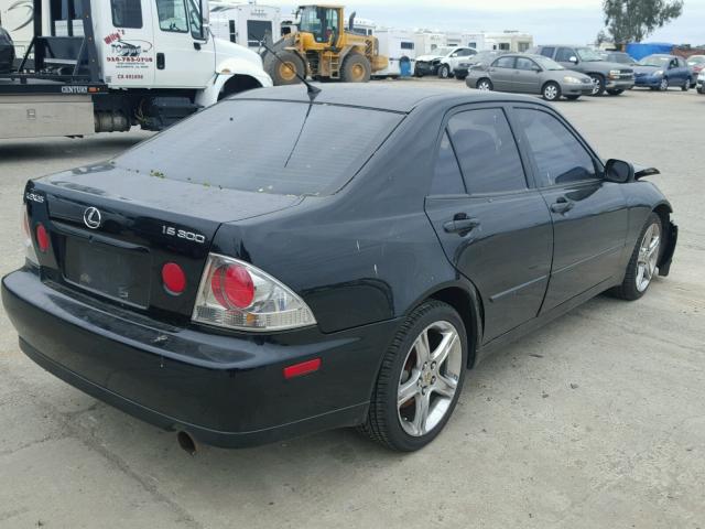 JTHBD182210021697 - 2001 LEXUS IS 300 CHARCOAL photo 4