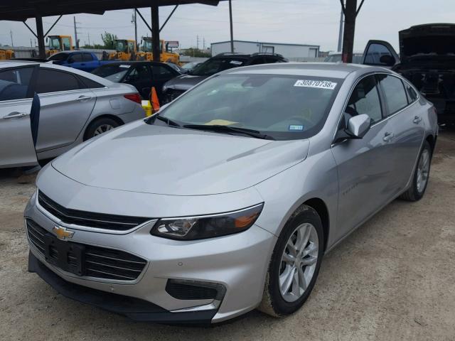 1G1ZE5ST6HF102725 - 2017 CHEVROLET MALIBU LT SILVER photo 2