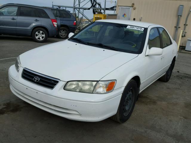 4T1BG22K61U800919 - 2001 TOYOTA CAMRY CE WHITE photo 2