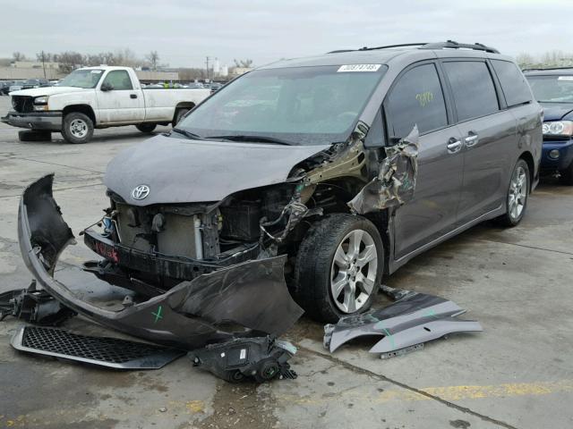 5TDXK3DC0DS399574 - 2013 TOYOTA SIENNA SPO CHARCOAL photo 2