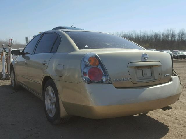 1N4AL11D52C163897 - 2002 NISSAN ALTIMA BAS GOLD photo 3