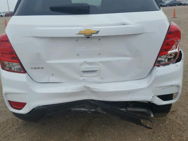 KL7CJKSB0HB237783 - 2017 CHEVROLET TRAX LS WHITE photo 9